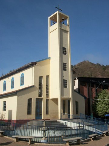 carmesia_01-1